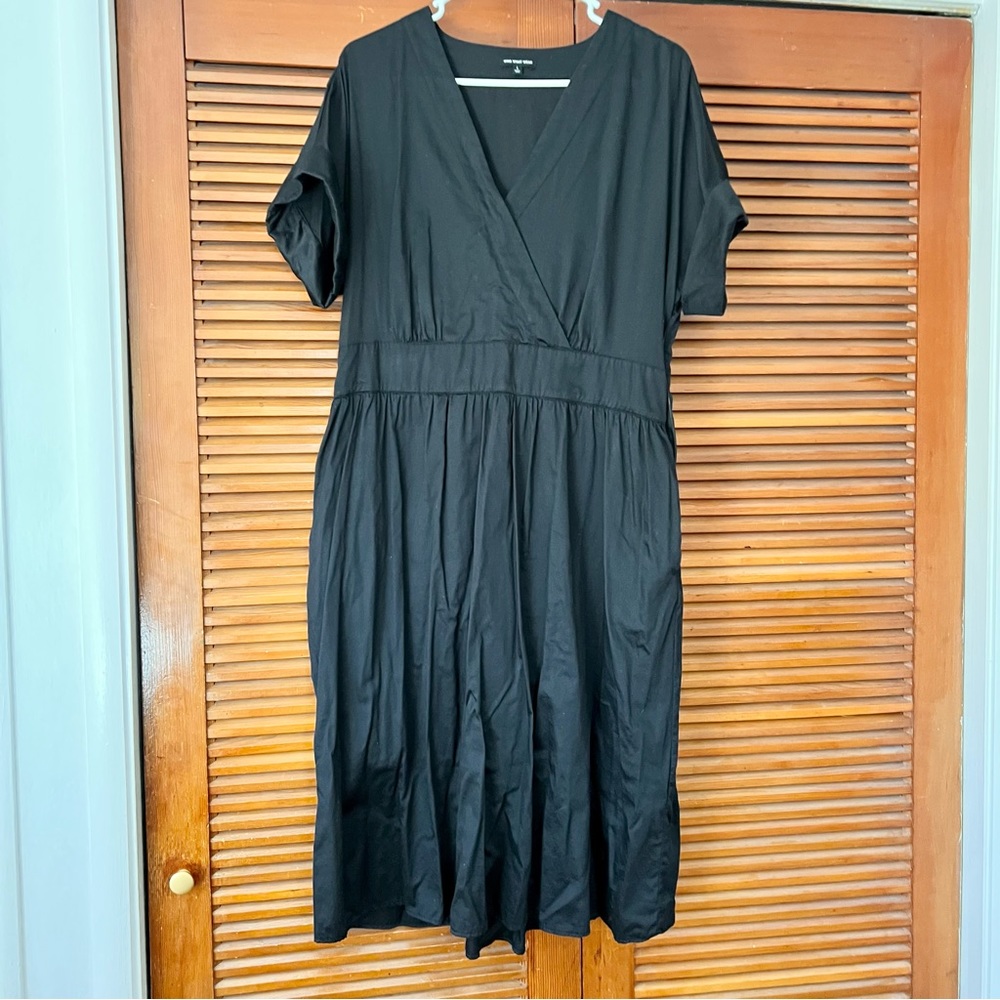 Who What Wear ✨ black v-neck cotton lined dress with POCKETS